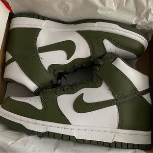 Dunk High Cargo Khaki